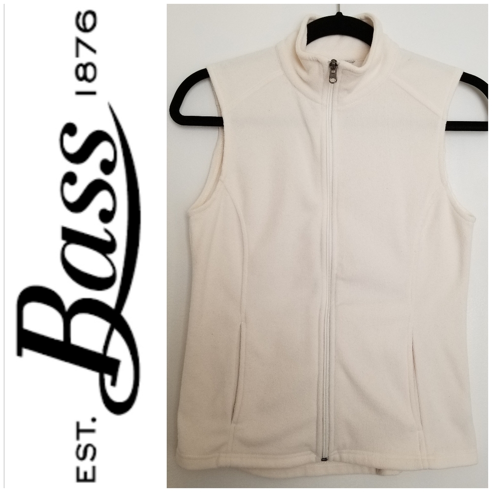 🚚🏠MOVING SALE. 🎁BOGO Bass fleece vest (XS)